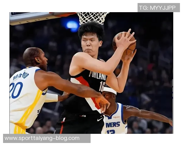 火箭队第四节三分球投篮失误频繁杨瀚森虽有卡位却难以抢到篮板